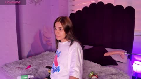 Snapshot of bellaa_becca chatting on December 29, 2024, 6:49 pm Bella Becca online show from December 29, 2024, 6:49 pm