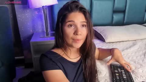 Snapshot of bellaa_becca chatting on November 23, 2025, 6:30 pm Bella Becca online show from November 23, 2025, 6:30 pm