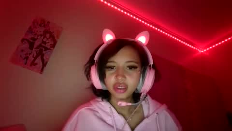 Snapshot of bellaaaaah chatting on May 5, 2026, 6:21 am bellaaaaah online show from May 5, 2026, 6:21 am