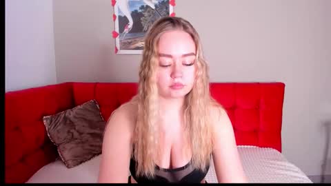 Bella online show from February 10, 2026, 1:53 am