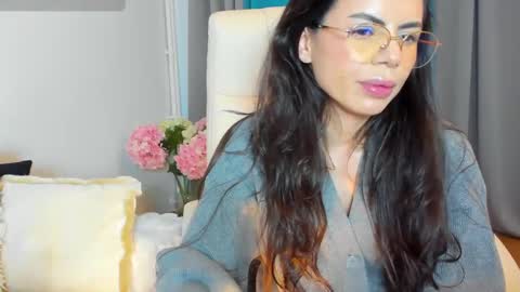 Snapshot of bellaanna25 chatting on January 29, 2025, 12:45 pm BellaAnna online show from January 29, 2025, 12:45 pm