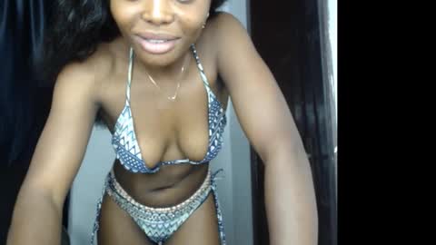 bella online show from October 20, 2025, 8:20 pm