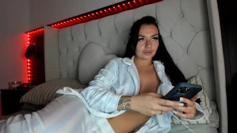 Bella Black online show from May 17, 2026, 8:38 pm