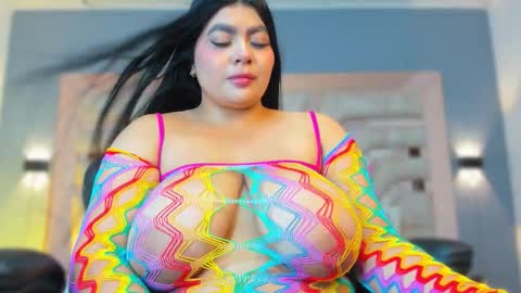 bellaboobs_ online show from September 25, 2025, 7:39 pm