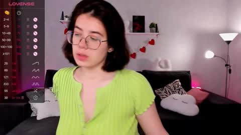 hello guys im Bella online show from September 11, 2025, 2:33 am