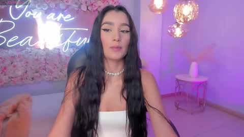  Bella C  online show from December 2, 2025, 12:10 pm