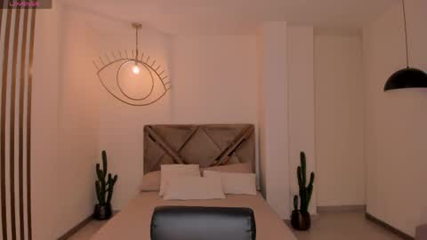  Bella C  online show from April 14, 2026, 7:20 pm