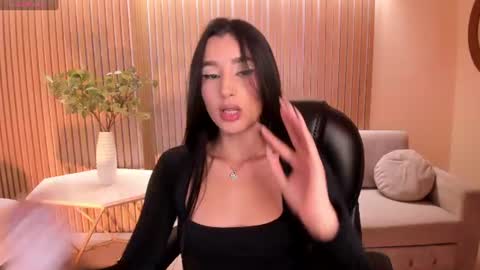 Snapshot of bellacarteer_ chatting on July 4, 2026, 7:42 pm Bella C online show from July 4, 2026, 7:42 pm