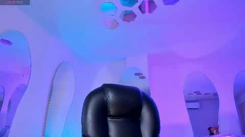 Snapshot of bellacarteer_ chatting on July 21, 2026, 7:49 pm Bella C online show from July 21, 2026, 7:49 pm