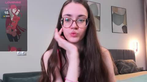 BellaCatLovesMeat online show from October 25, 2025, 6:35 pm