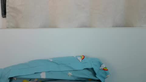 bellacrystall online show from March 12, 2026, 6:52 am