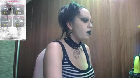 Snapshot of belladona_trix chatting on April 17, 2026, 4:43 pm belladona_trix online show from April 17, 2026, 4:43 pm