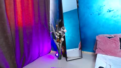 belladoyle online show from February 24, 2025, 12:59 pm