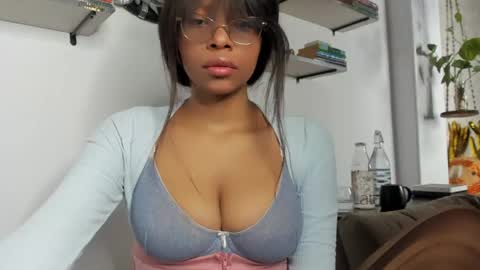 Snapshot of bellahproudly chatting on June 3, 2026, 9:42 pm Bellah online show from June 3, 2026, 9:42 pm