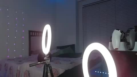 Bella Monroe online show from January 25, 2025, 5:40 am