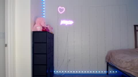 Bella Monroe online show from February 2, 2025, 5:53 am