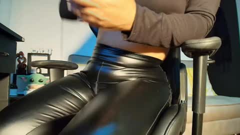 Camille  online show from February 9, 2025, 11:25 pm