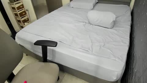 Bella  Angelycal online show from December 3, 2024, 10:18 pm