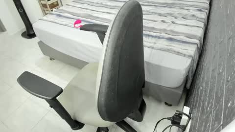 Bella  Angelycal online show from January 29, 2025, 2:32 pm