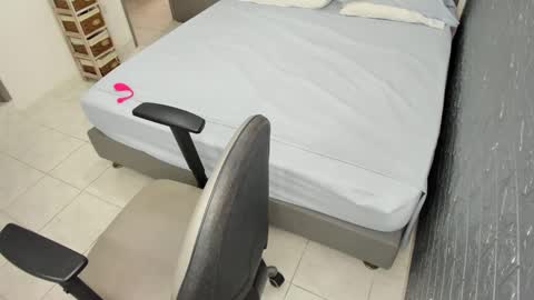 Bella  Angelycal online show from October 4, 2025, 3:10 pm