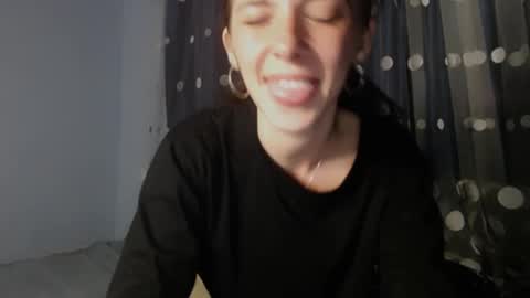 Snapshot of bellaqueen0701 chatting on February 7, 2025, 6:56 pm bellaqueen0701 online show from February 7, 2025, 6:56 pm