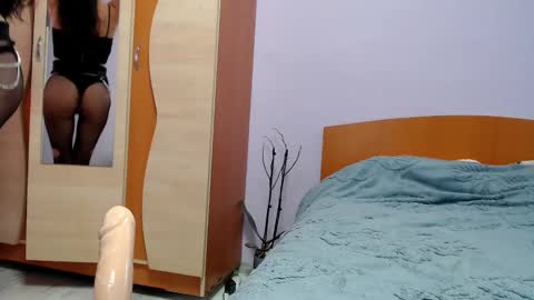 Snapshot of bellaqueen0701 chatting on February 28, 2025, 11:03 am bellaqueen0701 online show from February 28, 2025, 11:03 am