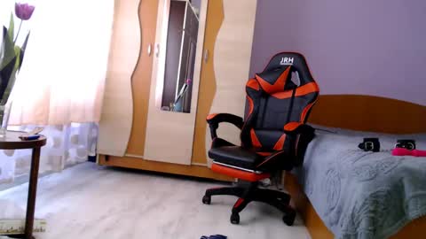 Snapshot of bellaqueen0701 chatting on March 10, 2025, 7:32 am bellaqueen0701 online show from March 10, 2025, 7:32 am