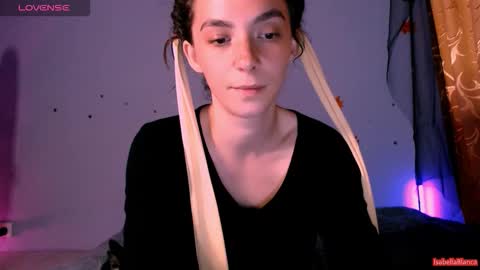 Snapshot of bellaqueen0701 chatting on November 4, 2025, 8:52 pm bellaqueen0701 online show from November 4, 2025, 8:52 pm