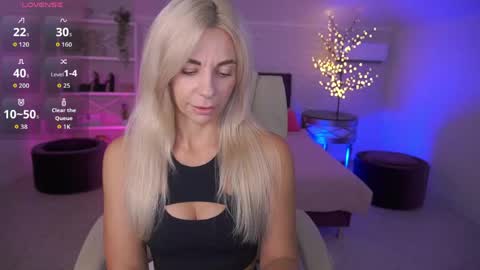 Snapshot of bellarayyy chatting on June 3, 2026, 2:33 pm Bella online show from June 3, 2026, 2:33 pm