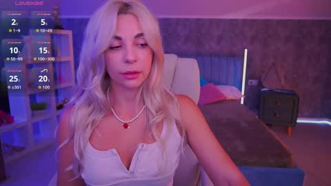 Snapshot of bellarayyy chatting on June 7, 2026, 8:01 pm Bella online show from June 7, 2026, 8:01 pm
