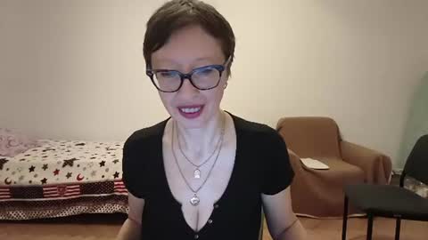 Snapshot of bellarose_2020 chatting on June 13, 2026, 7:12 pm Emma online show from June 13, 2026, 7:12 pm