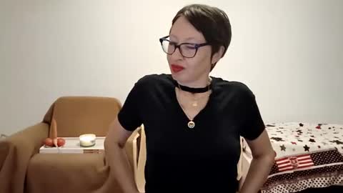 Snapshot of bellarose_2020 chatting on July 23, 2026, 7:34 pm Emma online show from July 23, 2026, 7:34 pm