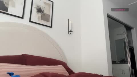 Snapshot of bellaryderr chatting on September 16, 2025, 8:54 pm Isabella Ryder online show from September 16, 2025, 8:54 pm