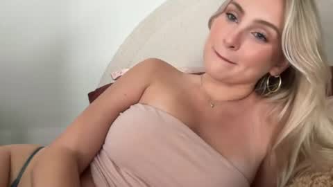 Snapshot of bellaryderr chatting on July 30, 2026, 10:20 pm Isabella Ryder online show from July 30, 2026, 10:20 pm