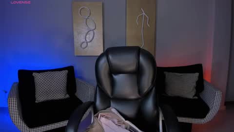 Snapshot of bellastorm1 chatting on June 4, 2026, 11:27 am B E L L A online show from June 4, 2026, 11:27 am