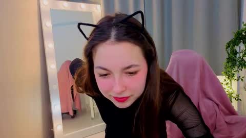 Bella online show from March 3, 2026, 5:02 am