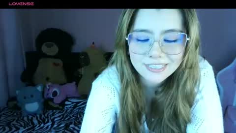 Snapshot of bellatrix_colen chatting on July 16, 2026, 2:56 pm Aleja online show from July 16, 2026, 2:56 pm