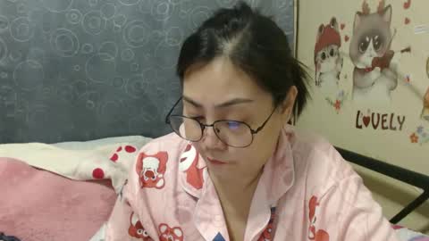 Bella online show from February 8, 2025, 7:16 pm