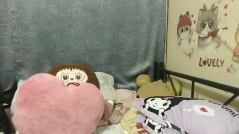 Bella online show from February 15, 2025, 9:15 pm