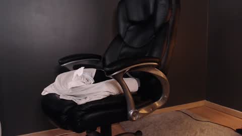 Snapshot of belle__art chatting on January 12, 2025, 8:03 pm Belle online show from January 12, 2025, 8:03 pm