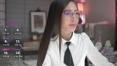 Belle Adrienne  IG  online show from January 11, 2025, 12:29 pm