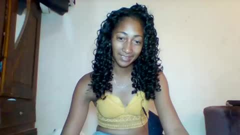 Snapshot of belle_annah chatting on May 7, 2026, 4:18 am belle_annah online show from May 7, 2026, 4:18 am