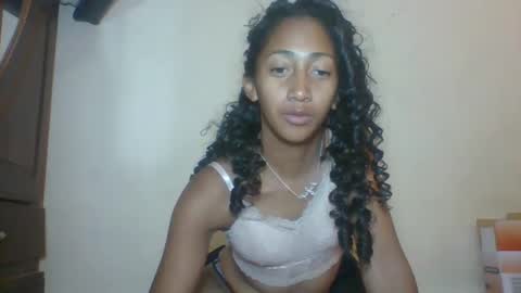 Snapshot of belle_annah chatting on May 10, 2026, 4:50 am belle_annah online show from May 10, 2026, 4:50 am
