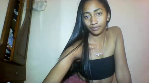Snapshot of belle_annah chatting on July 28, 2026, 4:19 am belle_annah online show from July 28, 2026, 4:19 am