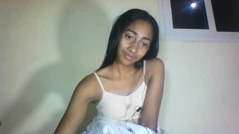 Snapshot of belle_annah chatting on August 7, 2026, 3:52 am belle_annah online show from August 7, 2026, 3:52 am
