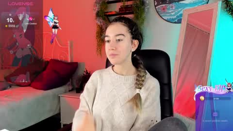 Bella online show from December 9, 2024, 1:02 pm