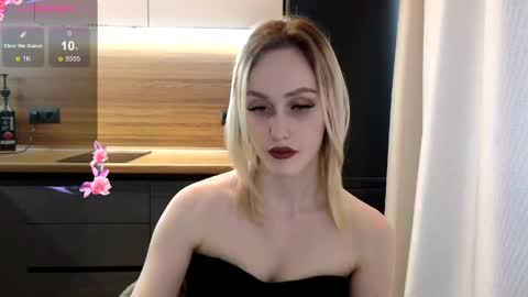 Snapshot of belle_vill chatting on May 6, 2026, 12:10 pm Belle online show from May 6, 2026, 12:10 pm