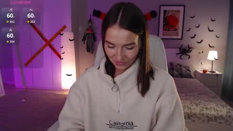 Bella online show from October 24, 2025, 1:57 am