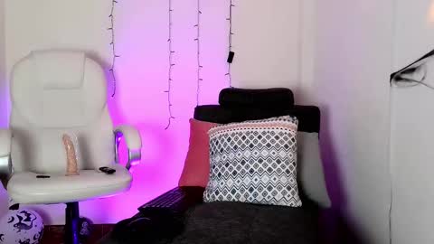 Neon online show from October 22, 2025, 11:32 am