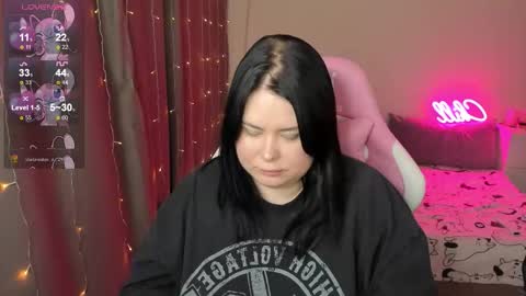 LinaBoo online show from February 3, 2026, 6:22 am